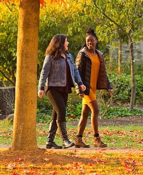 Friends-central-walking-on-campus-1